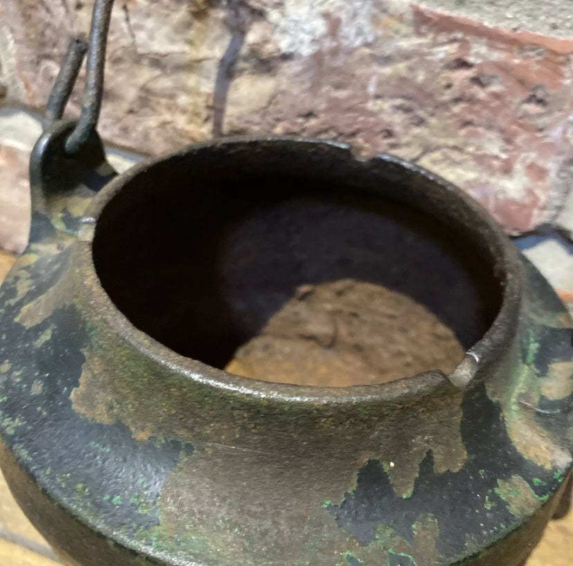 Old Cauldron | Junkaholic Vintage | Best Antique Shop