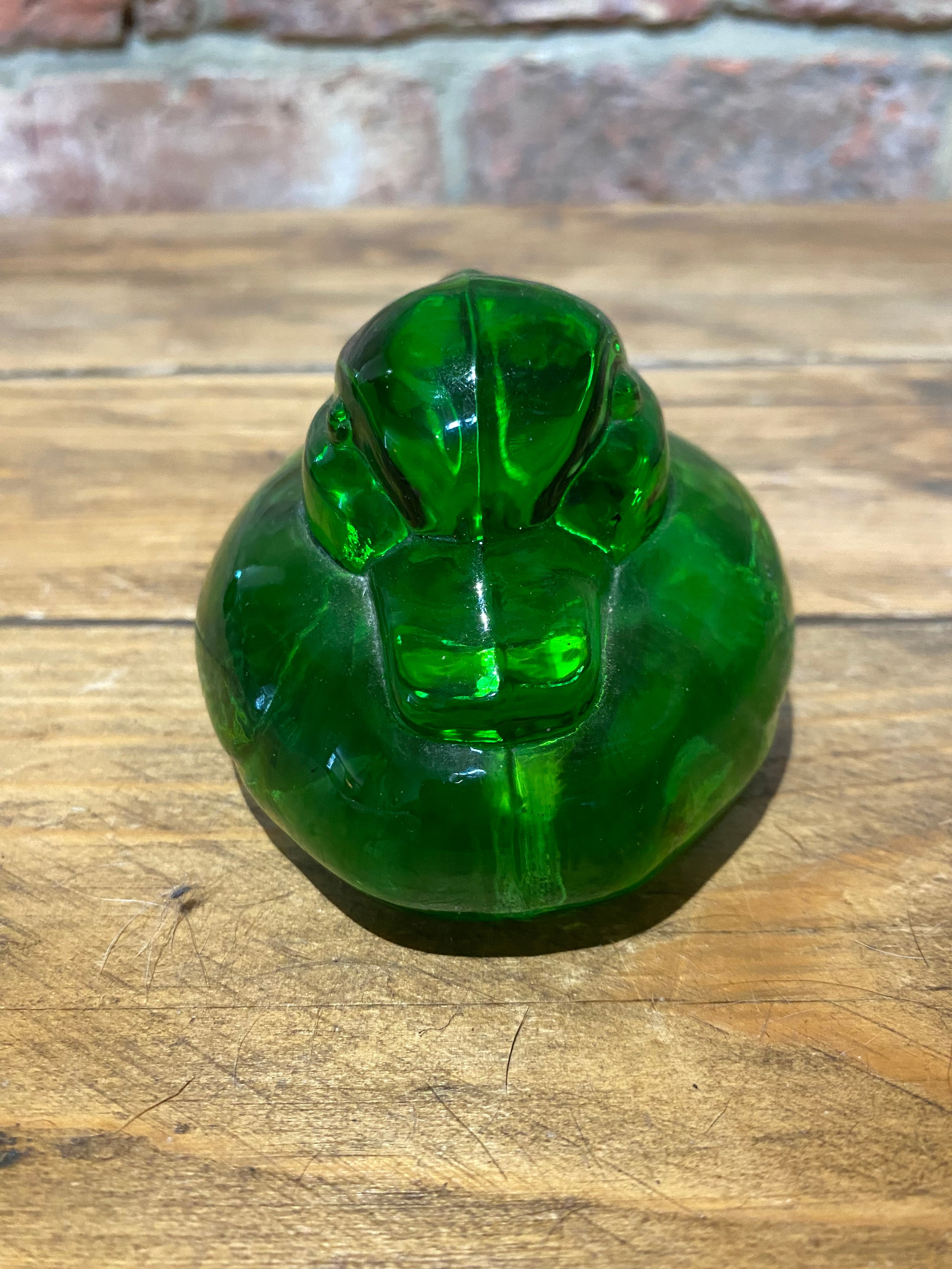 Picture from the front. Stunning Mid Century circa 60’s Glass Green Duck Paperweight