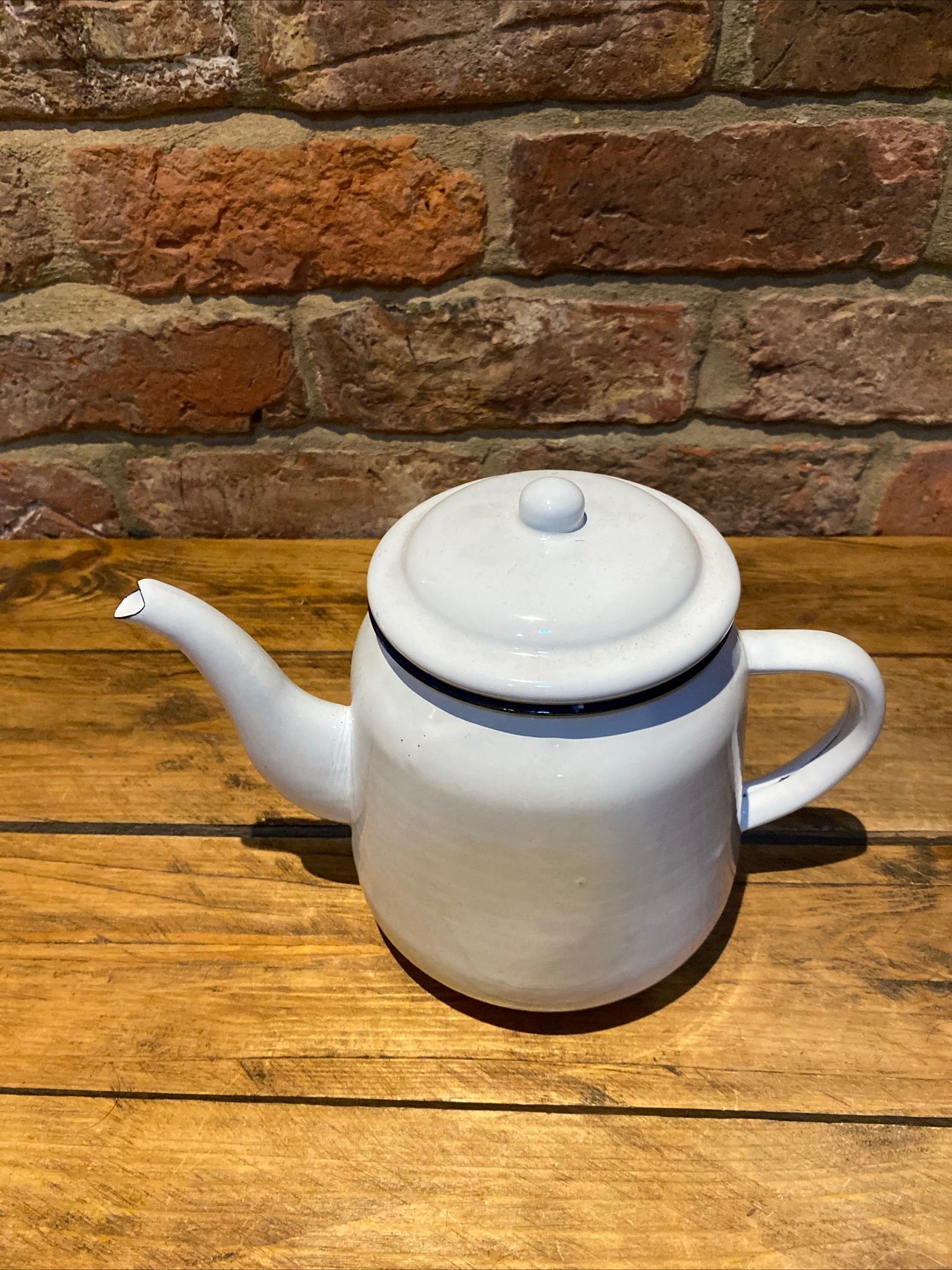 Vintage White Enamel Teapot , 2 Litre