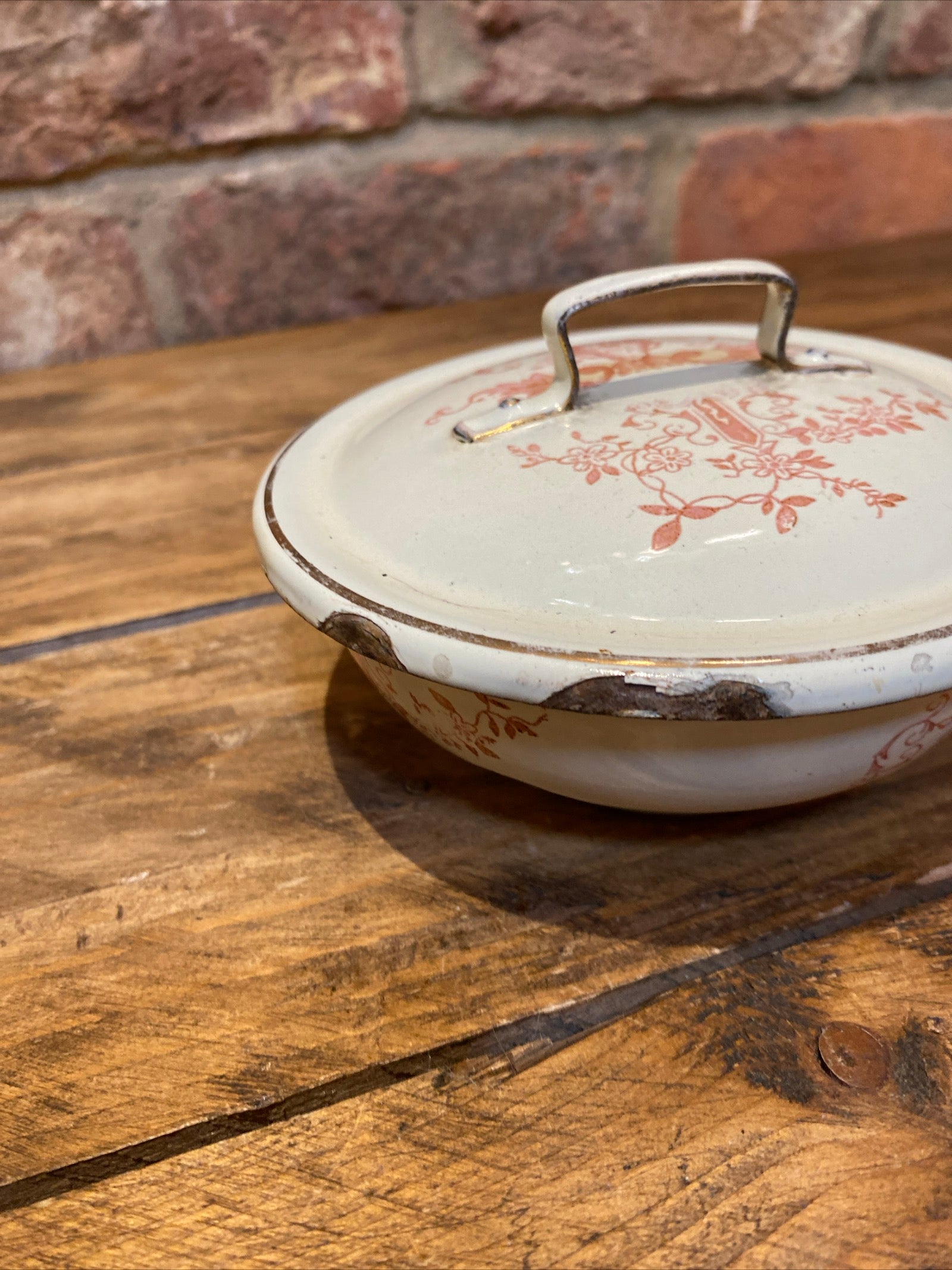 Vintage Cream And Pattern Enamel Soap Dish / Trinket Dish