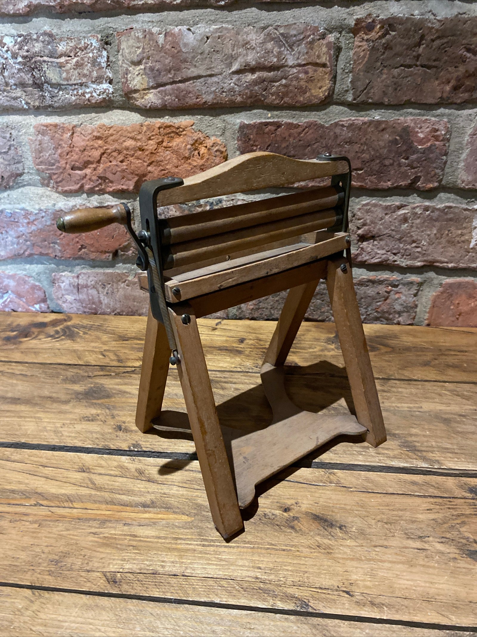 Vintage Wooden Model / Apprentice Piece Of A Mangle